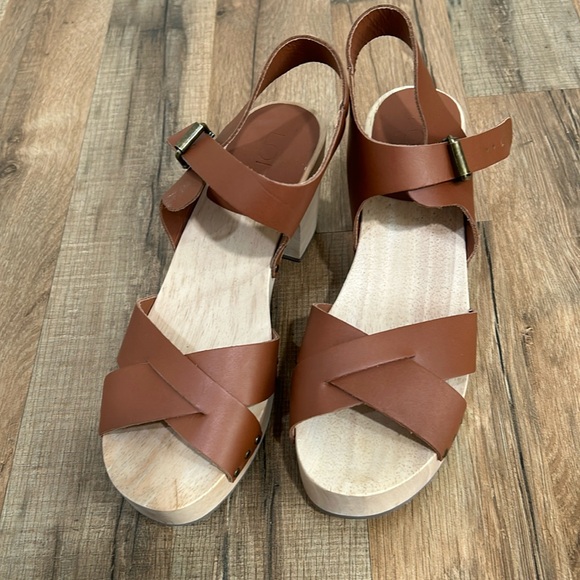 LOFT WOMENS WOODEN GLOT SANDALS BROWN Sz 8 - Picture 2 of 9